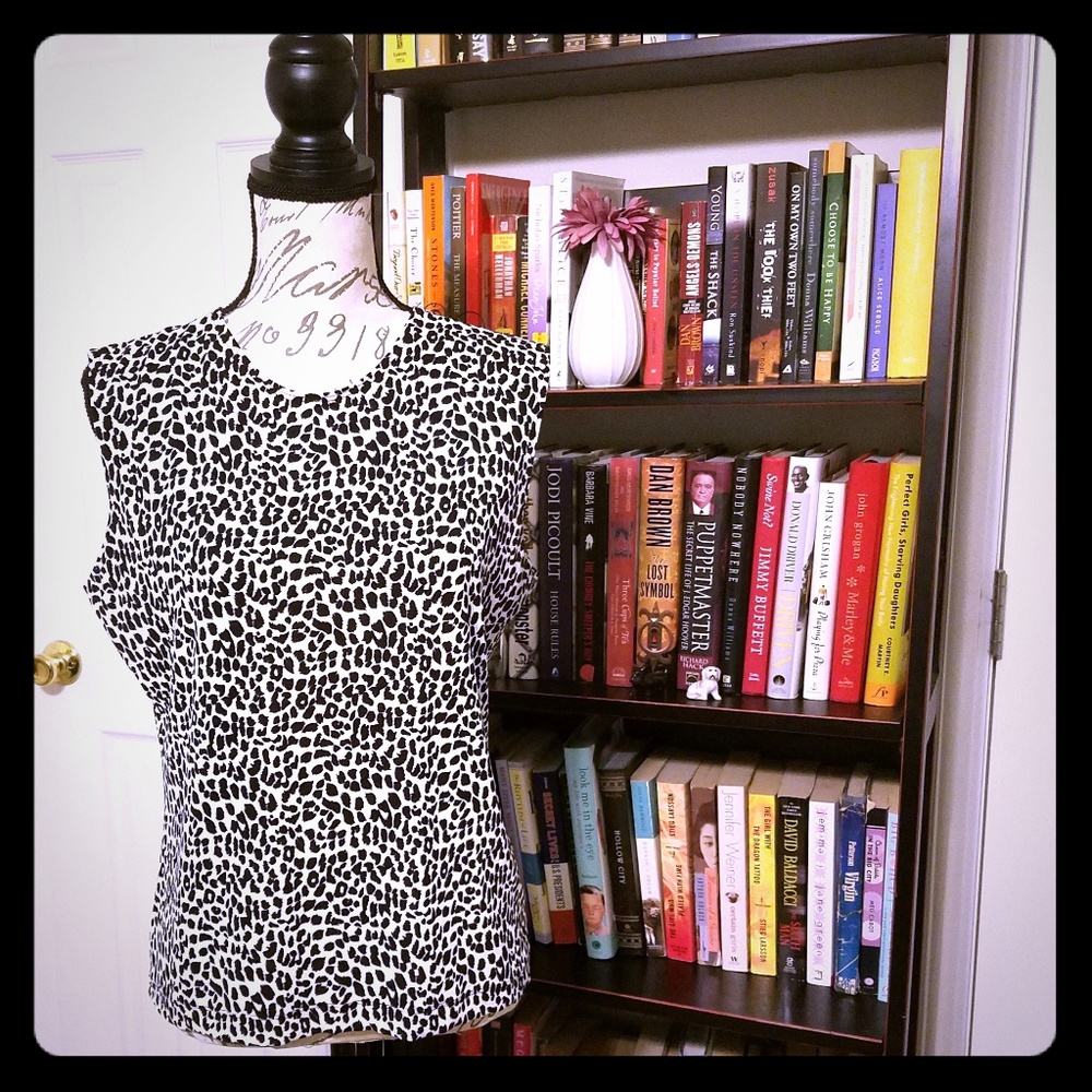 Black and White Leppard Print Top